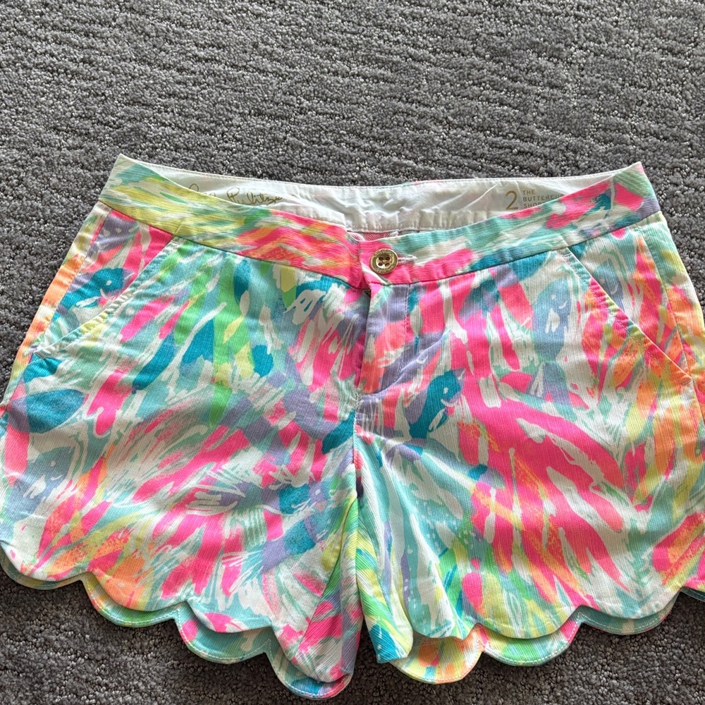 Lilly Pulitzer Colorful Scalloped Hem Shorts